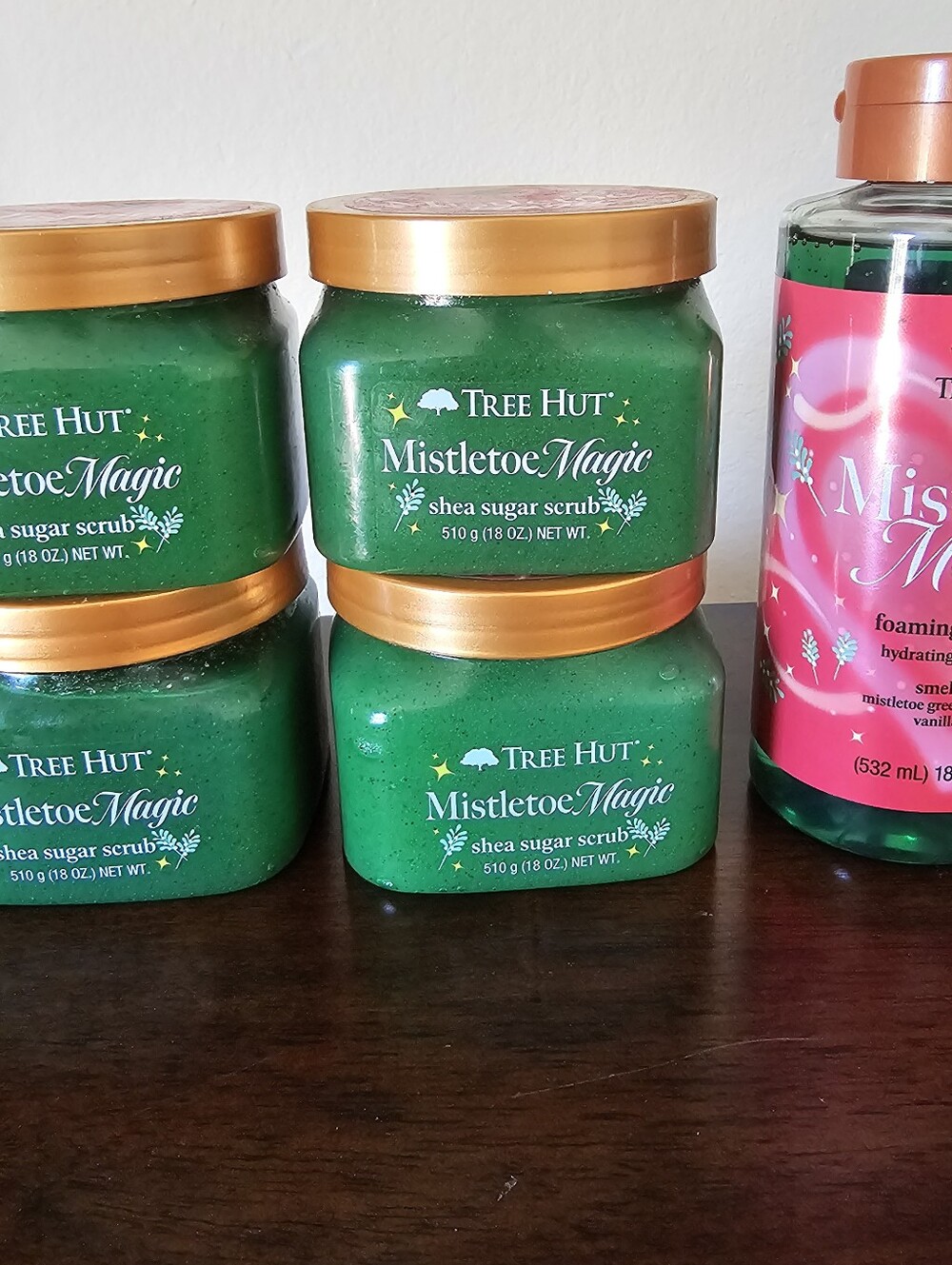 Tree Hut Mistletoe Magic Lot 4 Sugar Scrubs Body Wash Limited Edition Christmas